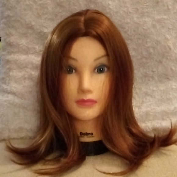 Rhonda wig - Picture 1 of 3